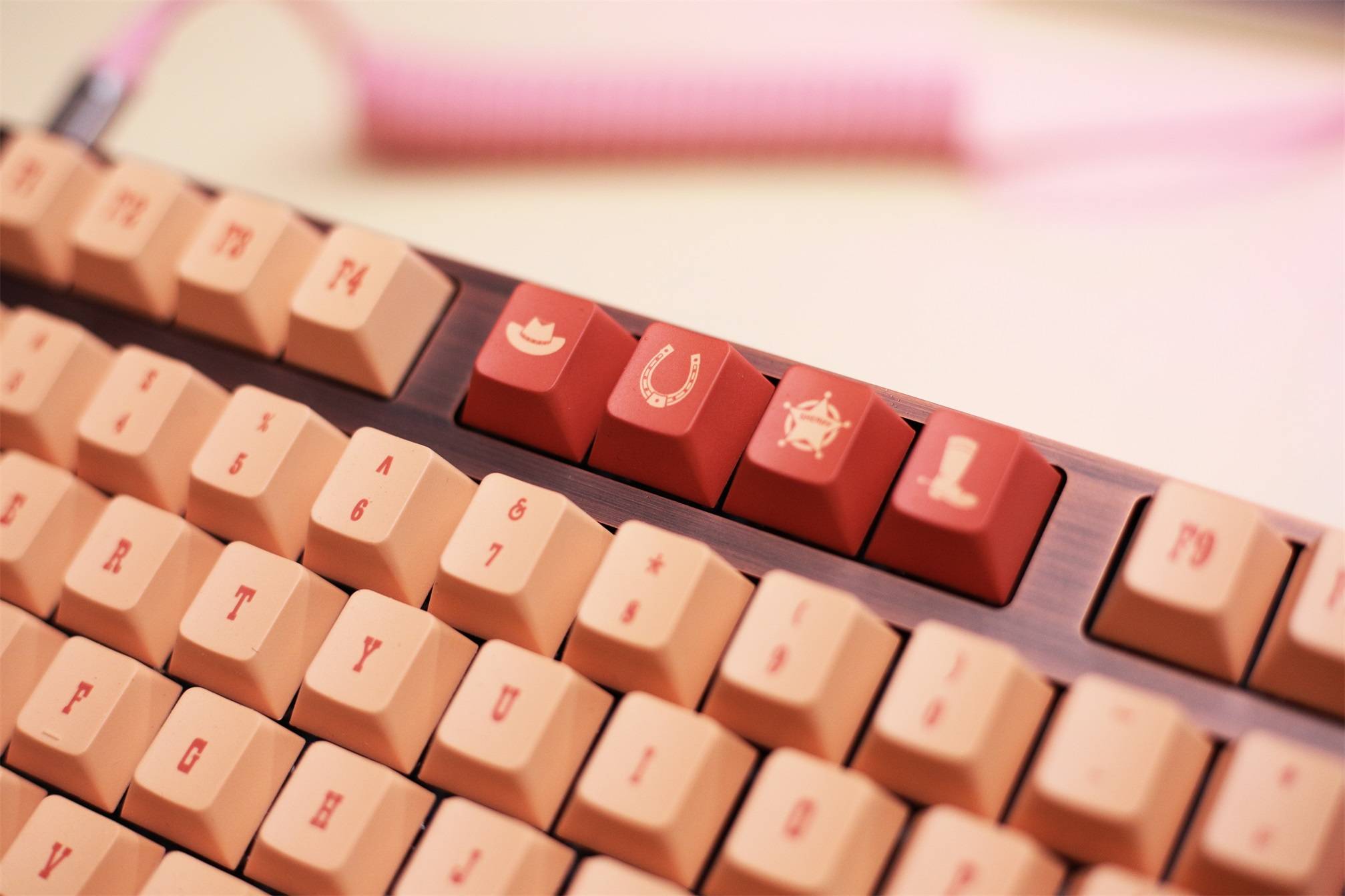 狂野还是沉稳睿匠r87西部牛仔主题金属键盘