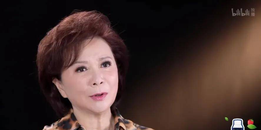 演艺圈戏路最宽的女明星蔡明:眼睛里写满故事,但脸上却不见风霜_蔡姨