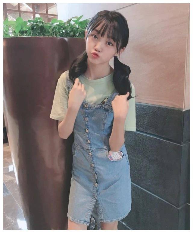 例如,曾经在《漂亮的李慧珍》中扮演过《李慧珍》的曲芷含.