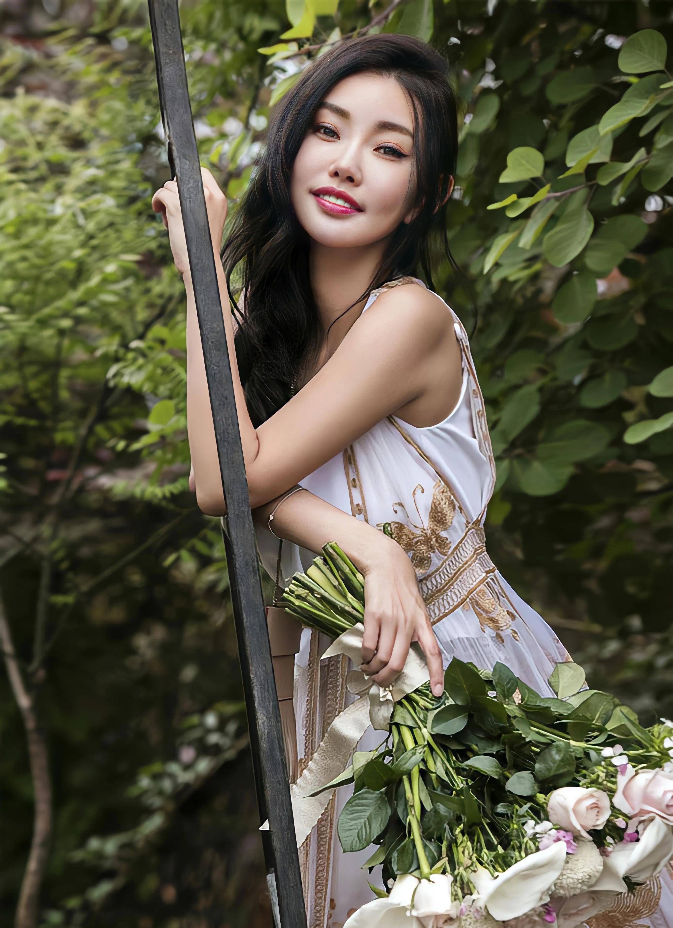 原创虽然不红但是真的好美史上最难捧红的晶女郎童菲