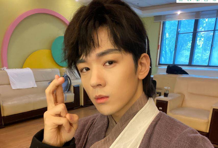 仝卓社交账号认证被改,娱乐圈事业恐无望,但舆论却有了好声音_事情