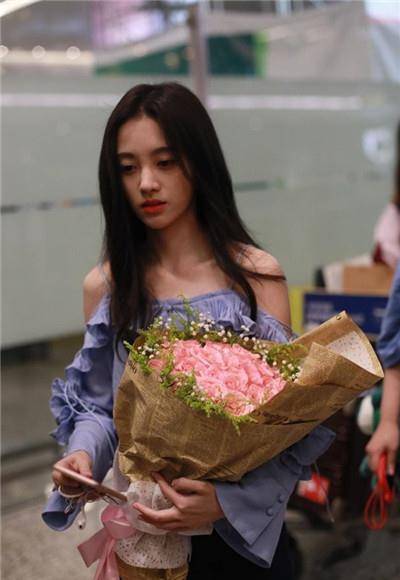 看清生图下的颜值,明明24岁却像34岁_王思聪_网友_微博