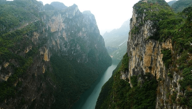 贵州这条大峡谷，全长94公里，既有三峡的险峻，又有漓江的秀美