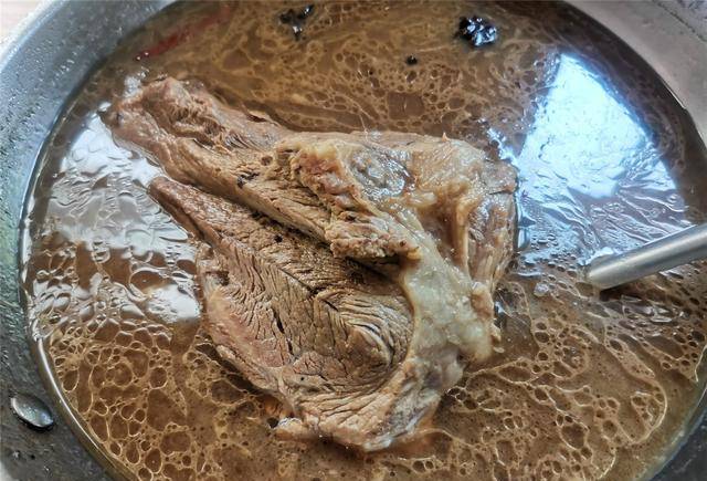 推荐一道下酒硬菜,大人小孩都爱吃,比烤串吃着过瘾_哈拉巴_骨肉_骨头