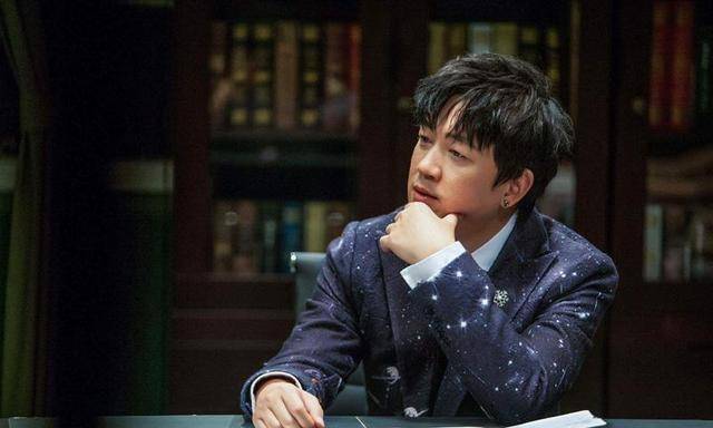 原创董洁泼的脏水潘粤明用了8年才洗尽终究是善良之人太吃亏了