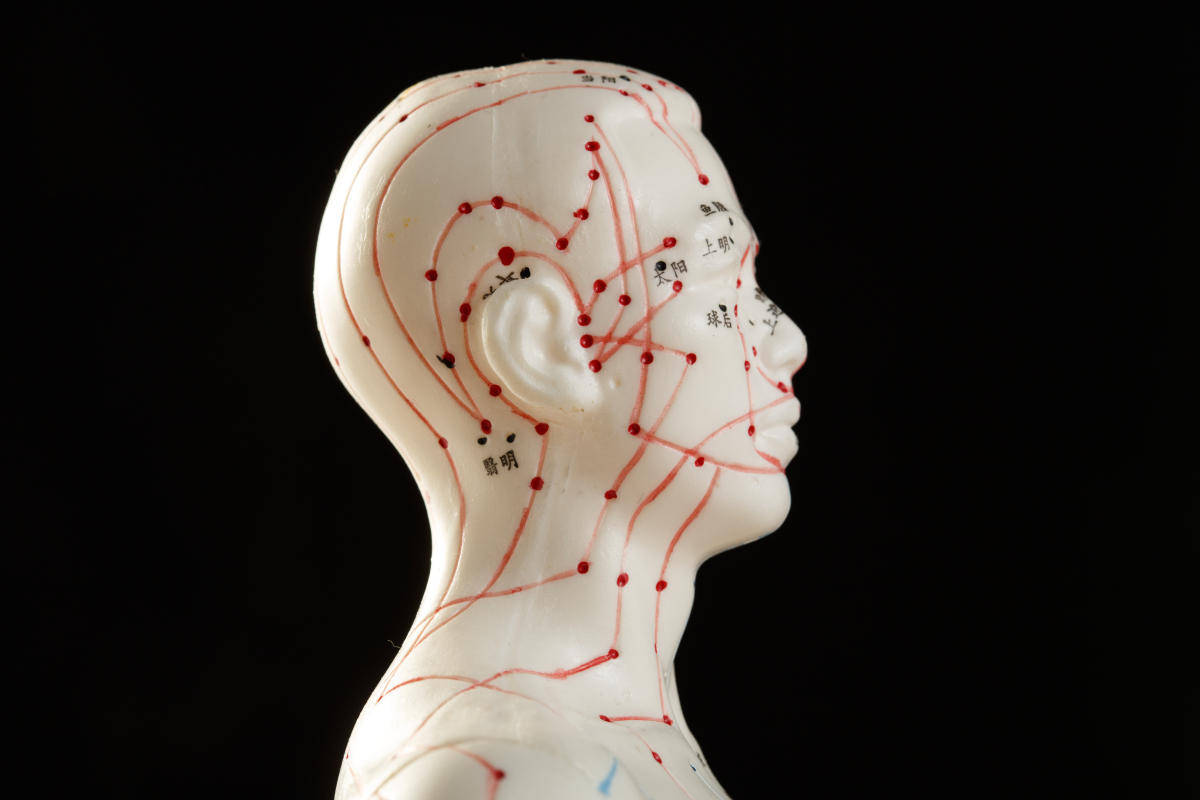 四个穴位坚持按改善脱发烦恼