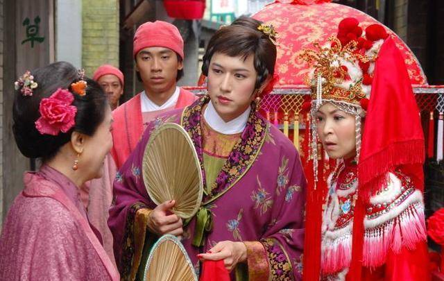 陈键锋近照曝光,胡子拉碴成油腻大叔,曾被誉为"最帅姜子牙"_胡杏儿