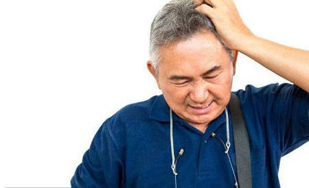 对于由肾虚引发的老年性耳鸣患者,更要注意作息时间,减少温燥食物