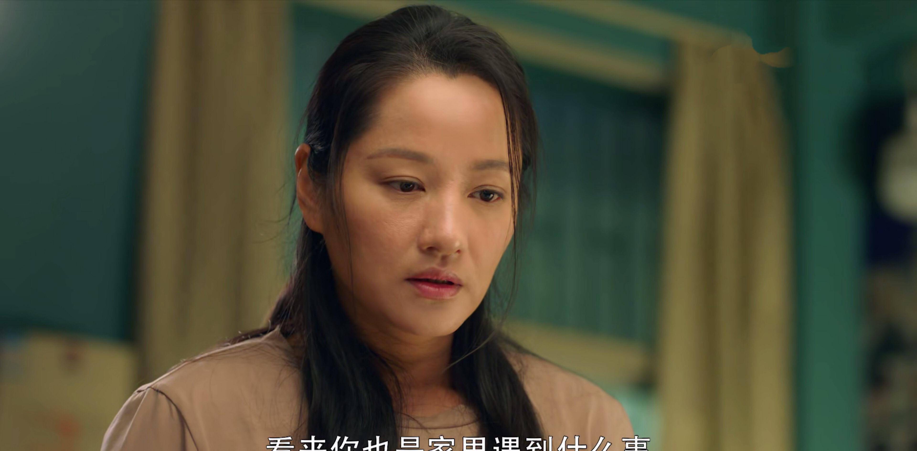 49岁瞿颖《重启》妆容朴素,被嘲像大妈,没想到她年轻时那么美_朱一龙