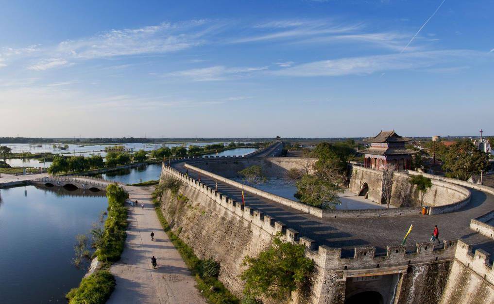 广府古城的记载最早是春秋时期,真正形成于魏晋时期,是战国时期"毛遂