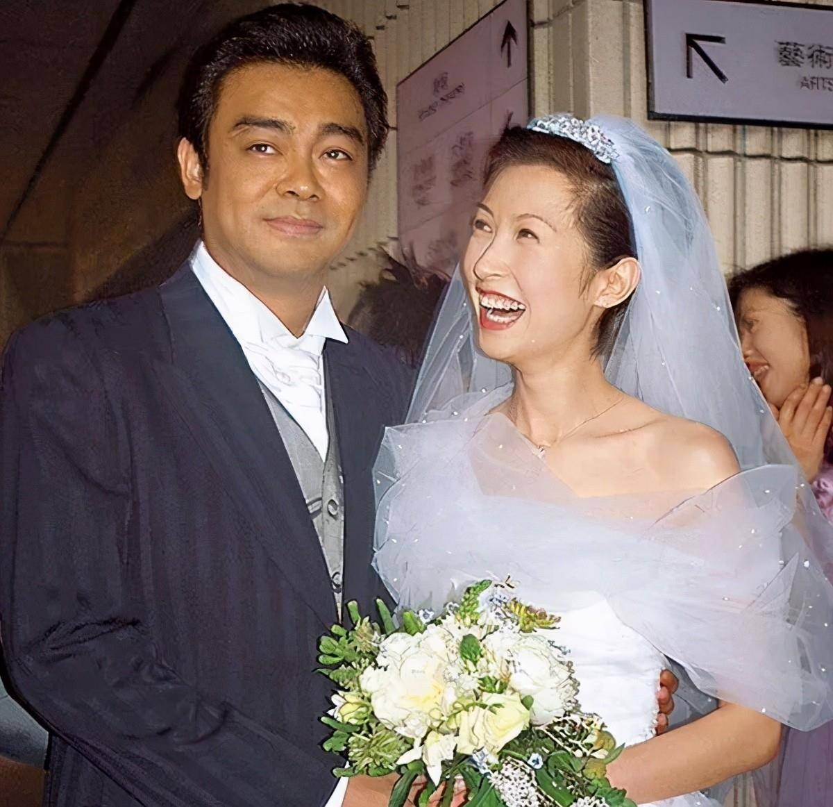 与郭蔼明恩爱30年,t恤牛仔裤情侣装如初恋_夫妻_衬衫_爱情