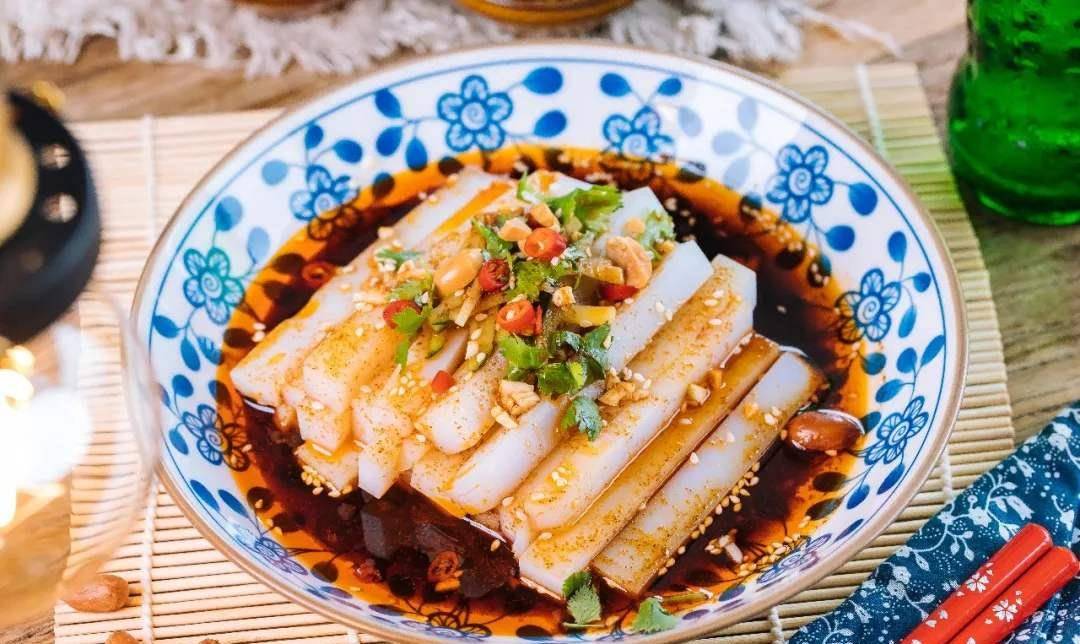 原创四川游玩不妨试试凉粉酸辣鲜香回味无穷可起到减肥的作用