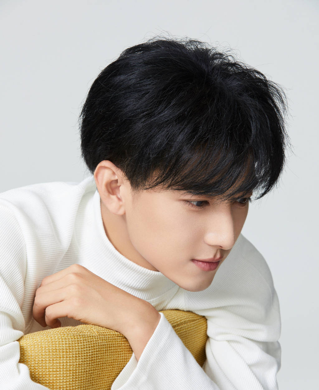 道具老师吸烟吐气替干冰,还曾用漏勺当演员面具_刘昱_过程_电视剧