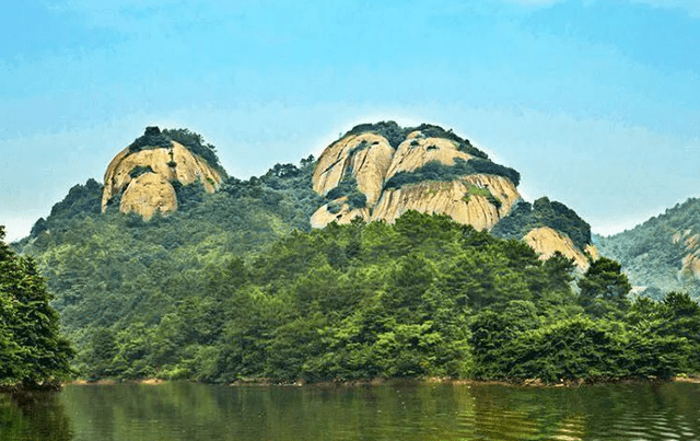 江西有个小众旅游景区，风景却能与武当山媲美，门票不贵值得一去