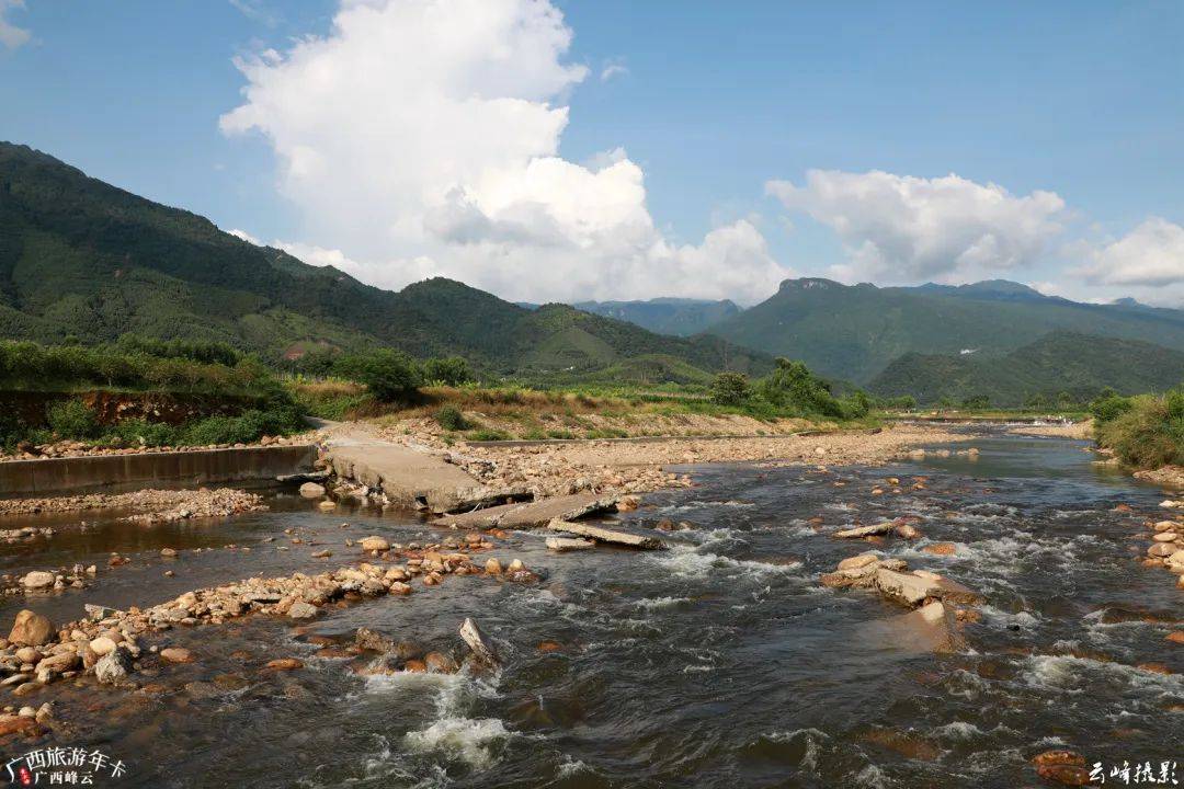 碧水源位於武鳴區兩江鎮獨山屯這個地方就是大明山下的碧水源南寧消暑