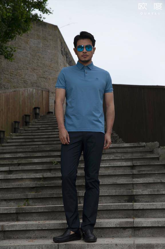 穿polo衫如何摆脱"老气"?把握这3个关键,告别油腻_面料_牛仔裤_场合
