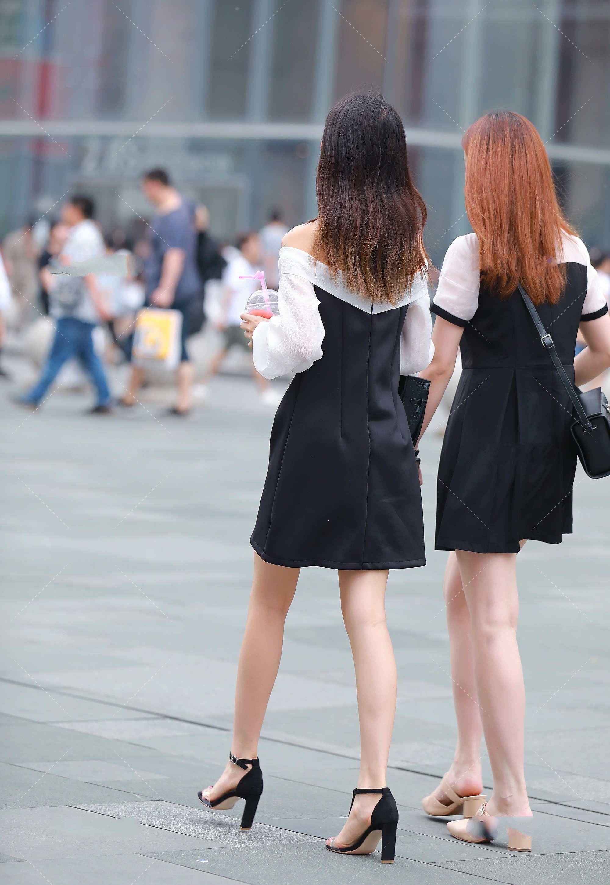 原创黑白色连衣裙凸显高级感穿上高跟鞋女人味十足穿搭精致优雅