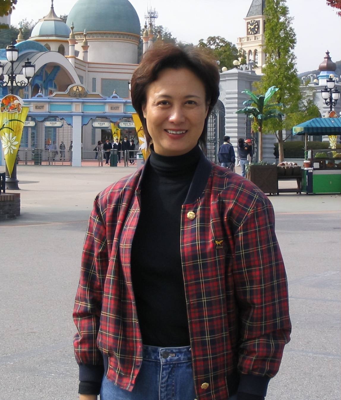 演员柏寒55岁才走红57岁离世临终将31岁儿子托付给海清