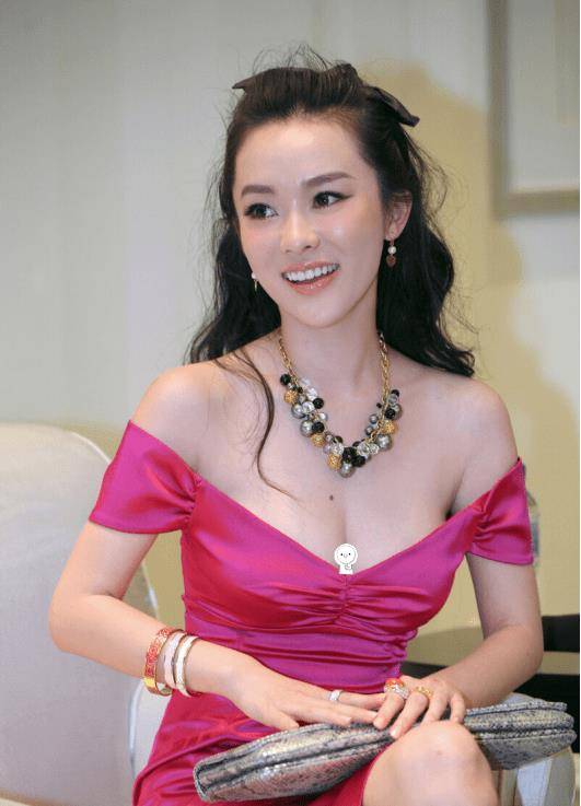 霍思燕尺度越来越大!