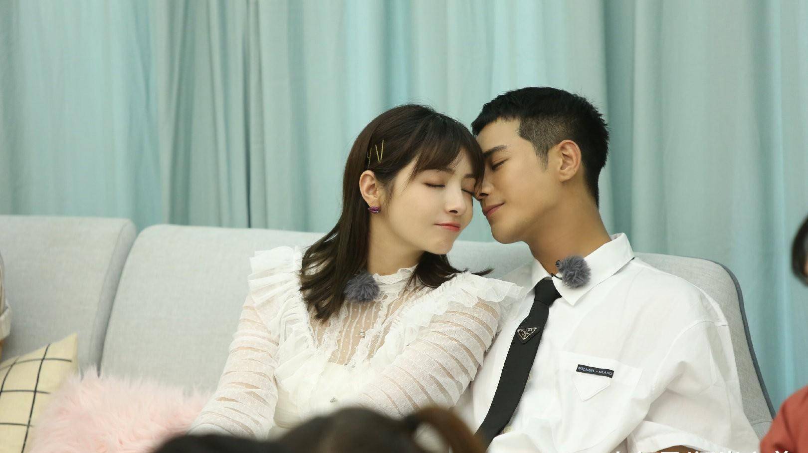 姜潮做饭喂奶都精通,张徐宁照顾妻子心细如发,两位奶爸你pick谁?