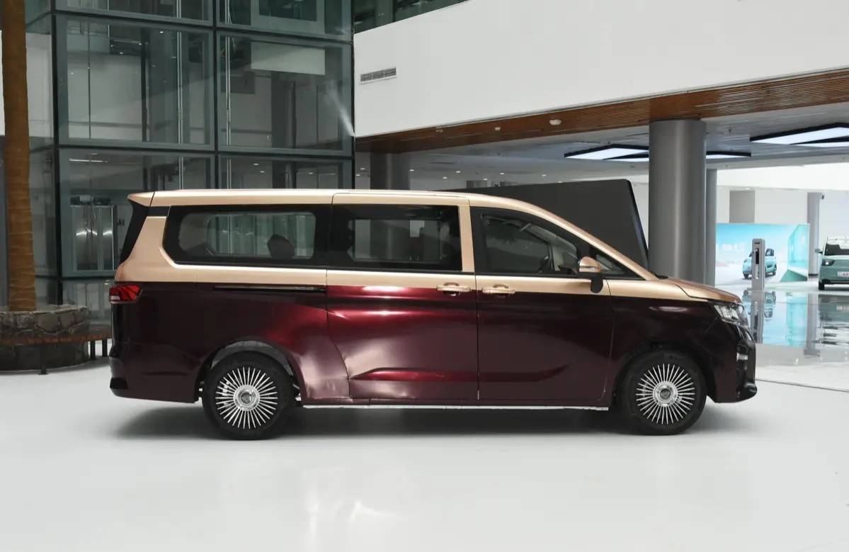 仅售6万的mpv,北汽"王牌",3种动力/4种座椅布局,兼顾养家商务_搜狐