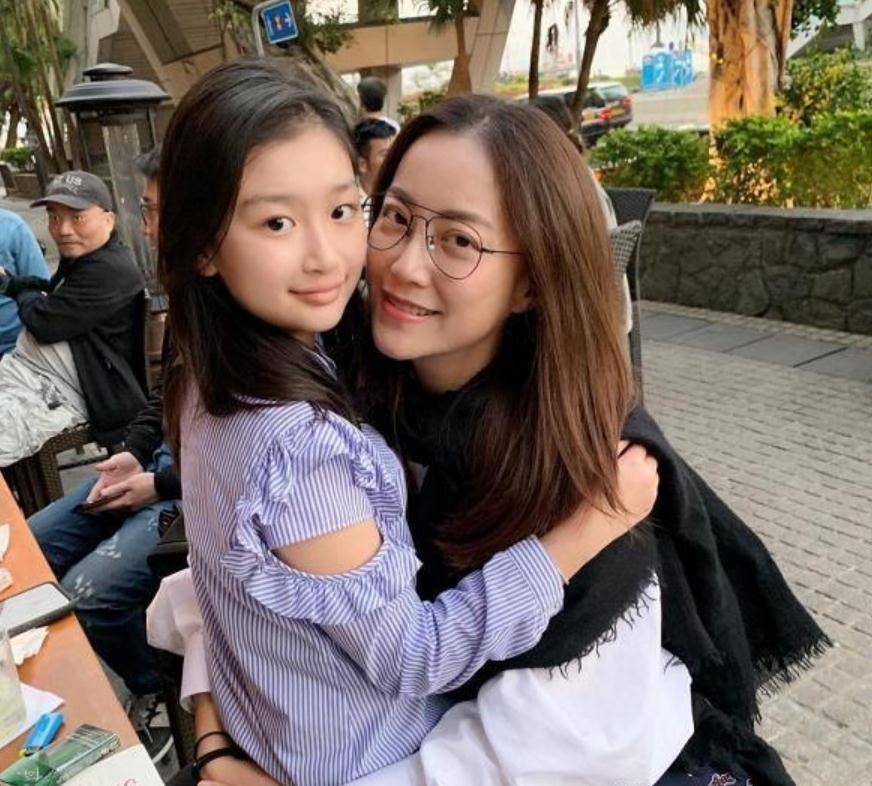 原创小林青霞儿子拒绝内地学校霍汶希女儿3秒答应10岁女儿期待北漂