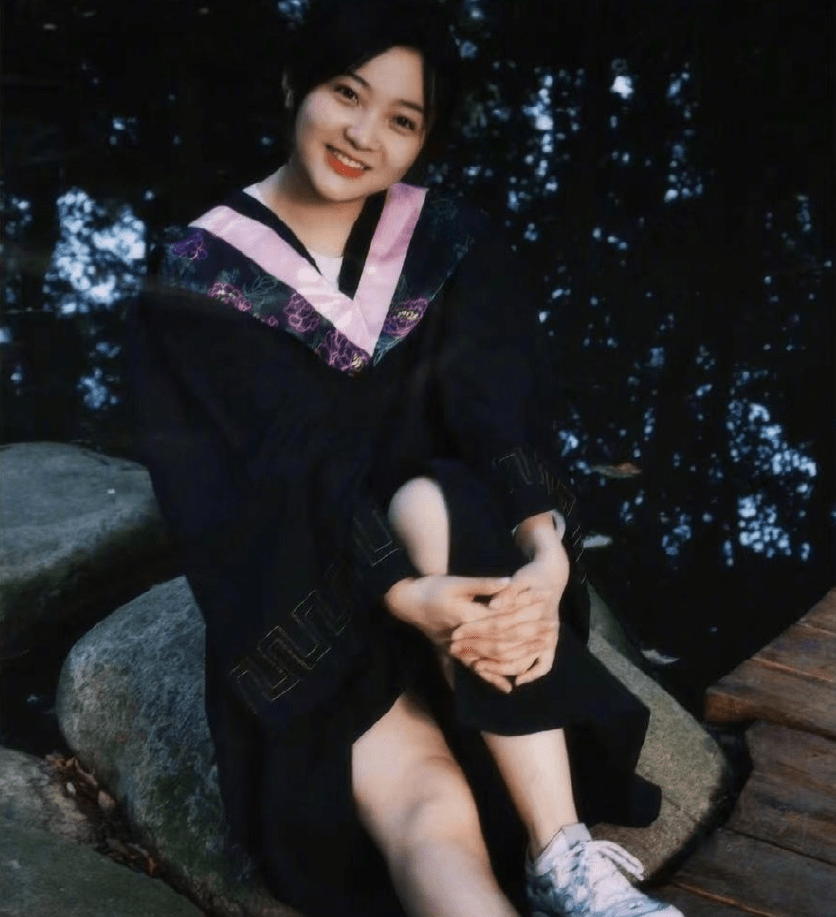 23岁林妙可近照曝光!