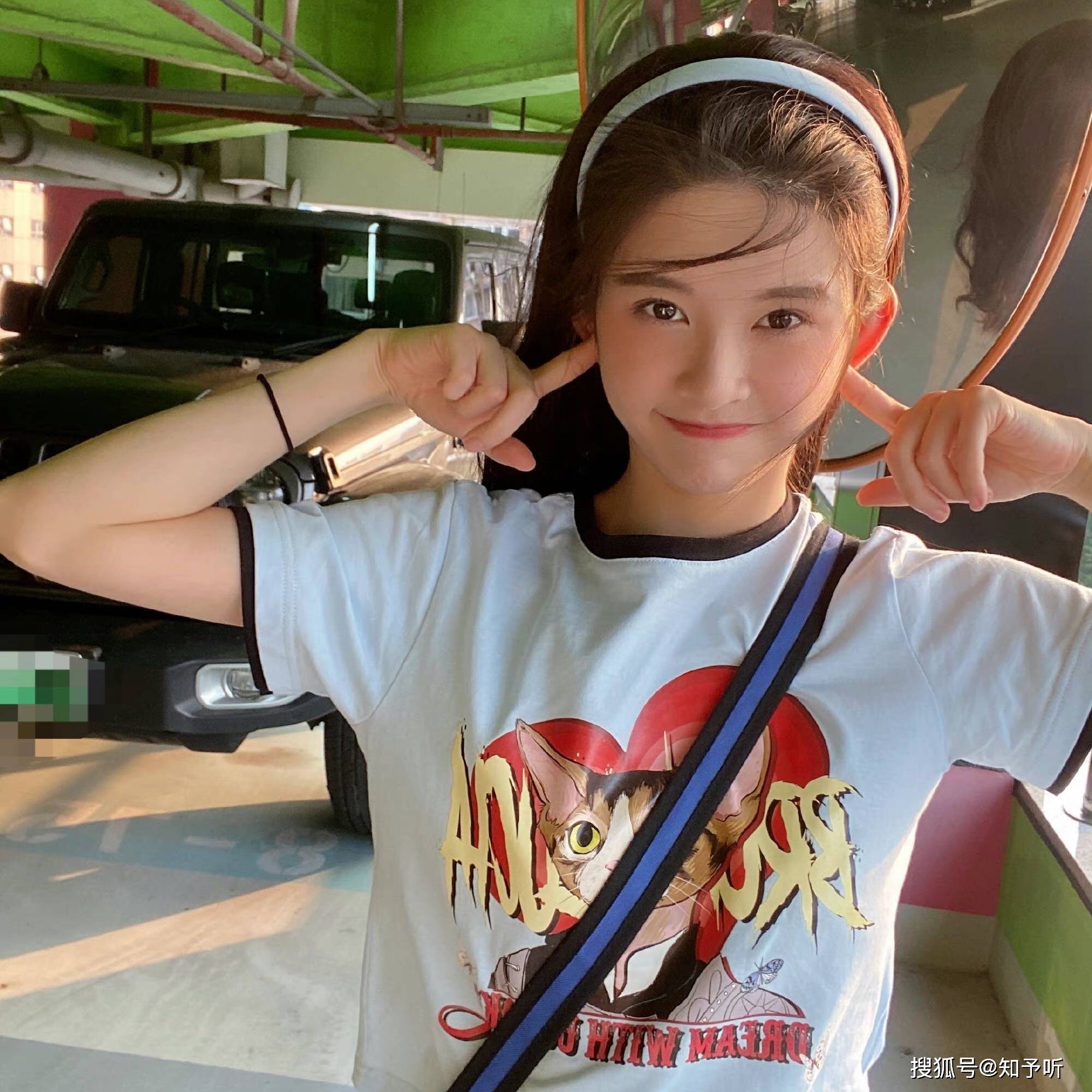 爱豆出身的林思意,在转型中稳步前进,与郑晓龙合作2次_孕妇_表演_萧玉