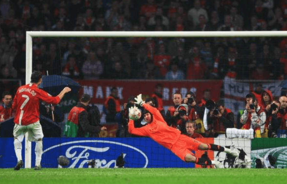 称c罗闹转会是马戏表演,建议曼联速战速决_斯科尔斯_皇家马德里_欧冠