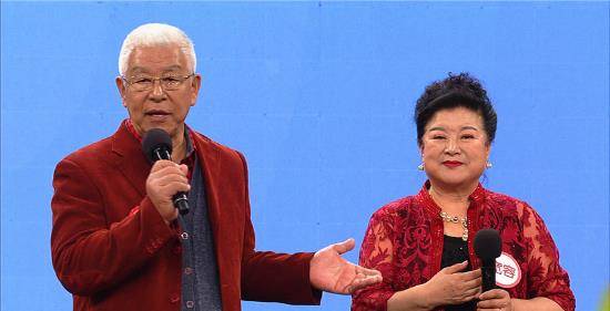 他是优秀演员,养瘫痪妻子,被3个孩子"压榨",75岁不敢退休_张洪杰_家庭