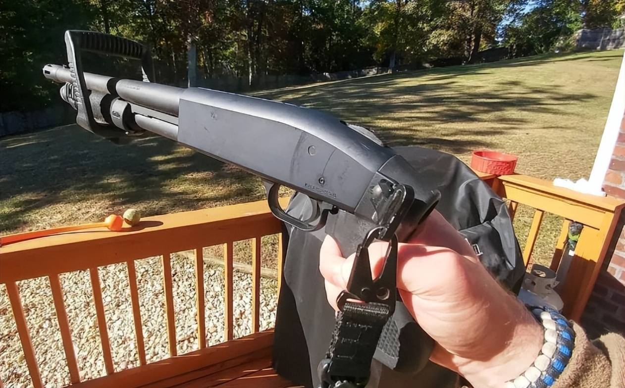 手枪_霰弹枪_射击