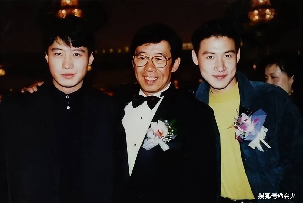 已经90岁的胡枫,前几年曾与谢贤,曾江等圈内好友参加了某档节目,被戏