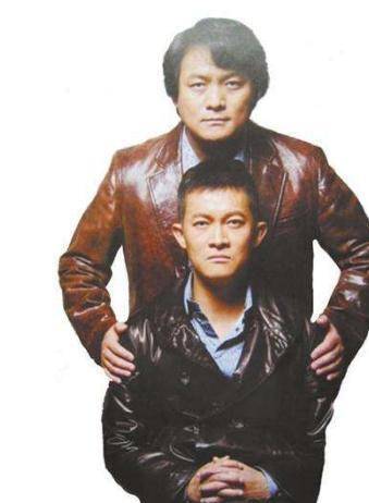 杨志刚与张静让人羡慕的爱情杨志刚被全身烧伤面积高达30%,而他能从