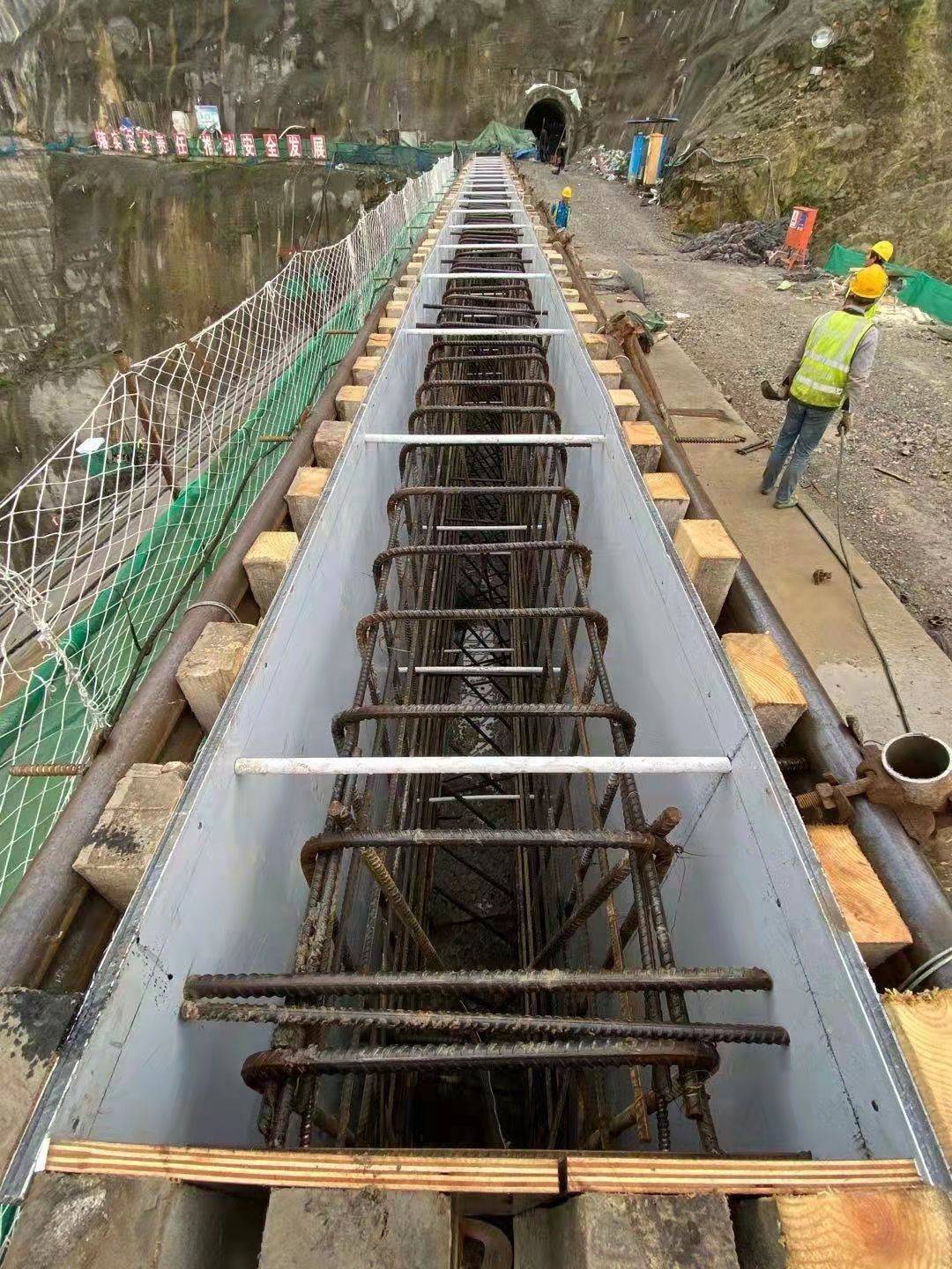 建筑工地使用中空塑料模板施工案例