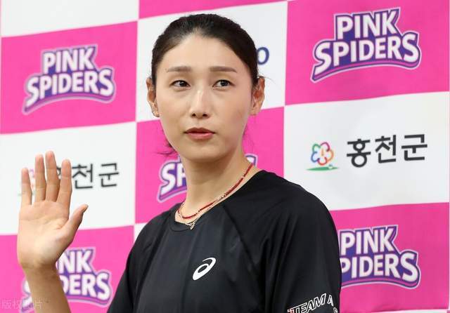 今年的世界女排联赛韩国女排派出了一支新老结合的球队,朴贞雅,金熙珍