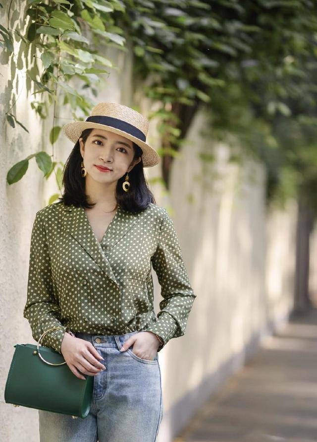 原创优雅女人爱穿豆沙绿学三木博主夏季穿搭有格调上档次