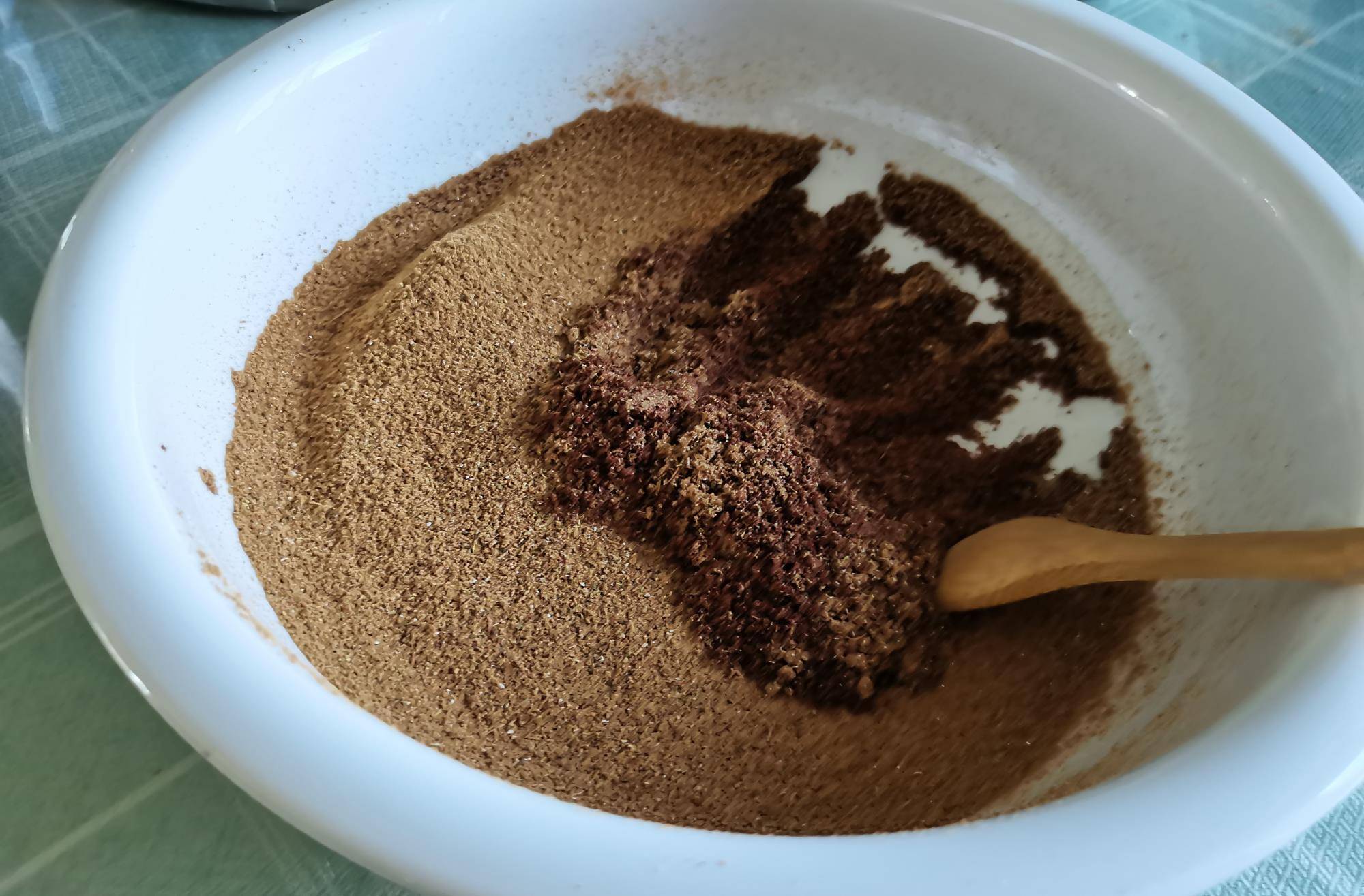 原创家庭自制五香粉就是用这些材料磨出来的太香了做一次吃一年