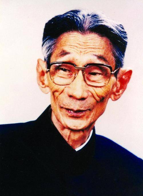 天津观众最认可的相声演员 不是最能卖票的郭德纲 而是他和他 马三立 马志明 表演