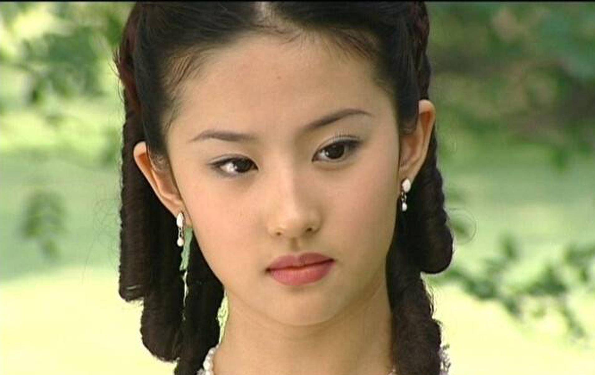 原创刘亦菲童年照曝光神仙姐姐小时候究竟有多美