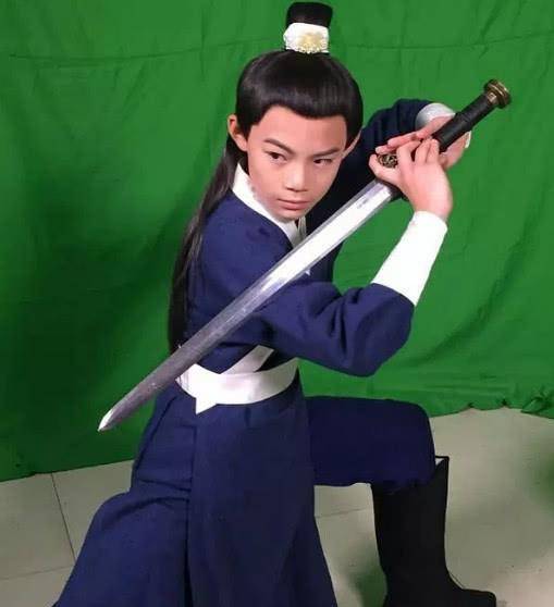 是的,释小松就是释永信的徒弟,释小龙的师弟.