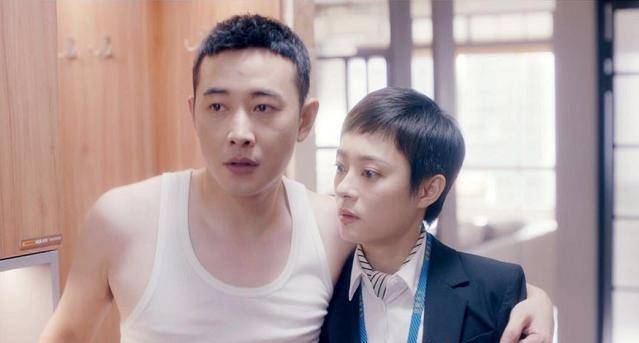 随着《安家》的热播,孙俪扮演的房似锦跟罗晋扮演的徐姑姑之间的感情