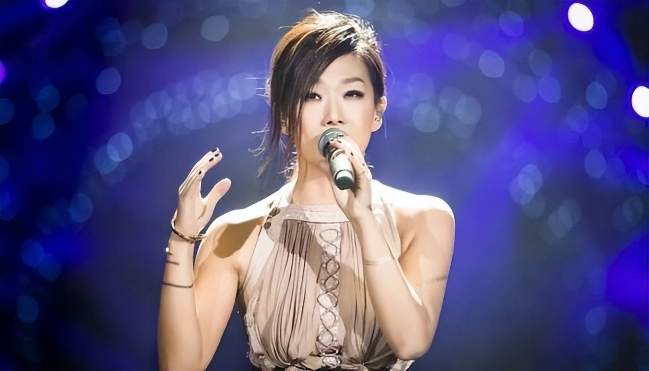 林忆莲:经历5段感情,56岁依旧单身,不想结婚却渴望爱情_李宗盛_专辑