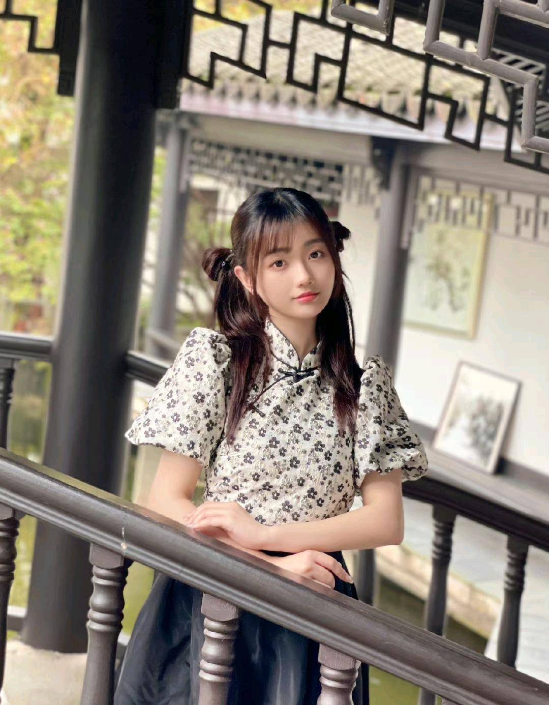 梁婉琳农燕萍(gnz48一期生)农燕萍唐莉佳(snh48六期生)唐莉佳王芊诺