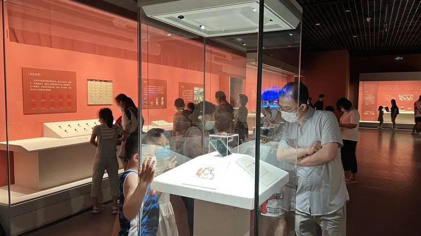 它總算來了
！“清流吳王——兗州周代齊國曆史文物作品展”已經開始展覽