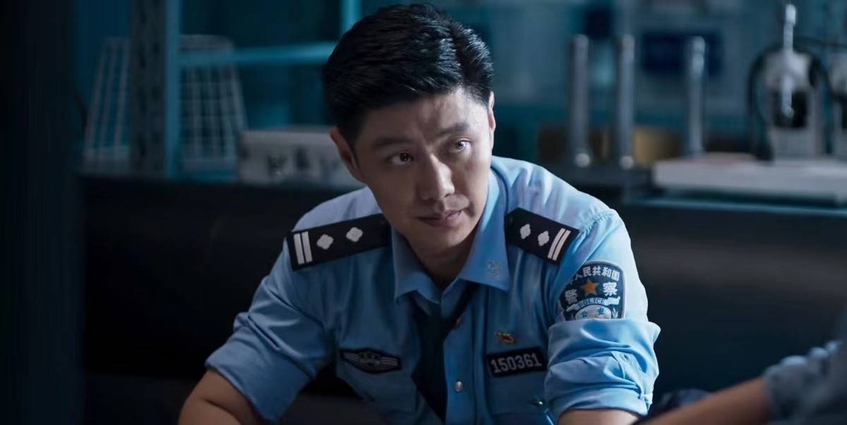 作为赵荀军事题材专家,先后推出《爱上特种兵》,《我是特种兵》系列