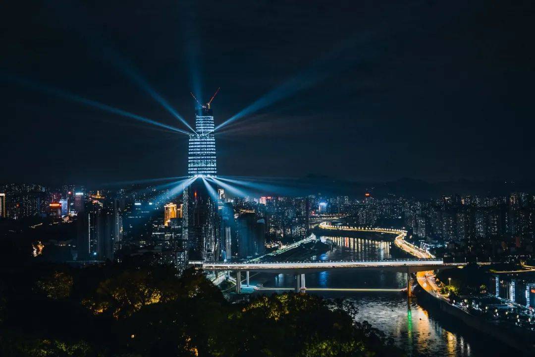 kpf新作高458米重庆100结构封顶