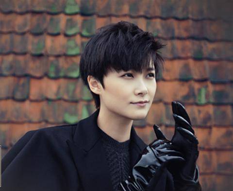 长得像男生的5个女星,"春哥"不算啥,最后一位你爱吗?_许仙_女生_长相