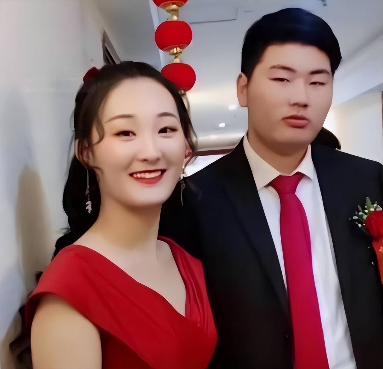 原创大衣哥女儿朱雪梅要嫁人了侏儒男子上门提亲追着朱之文喊岳父