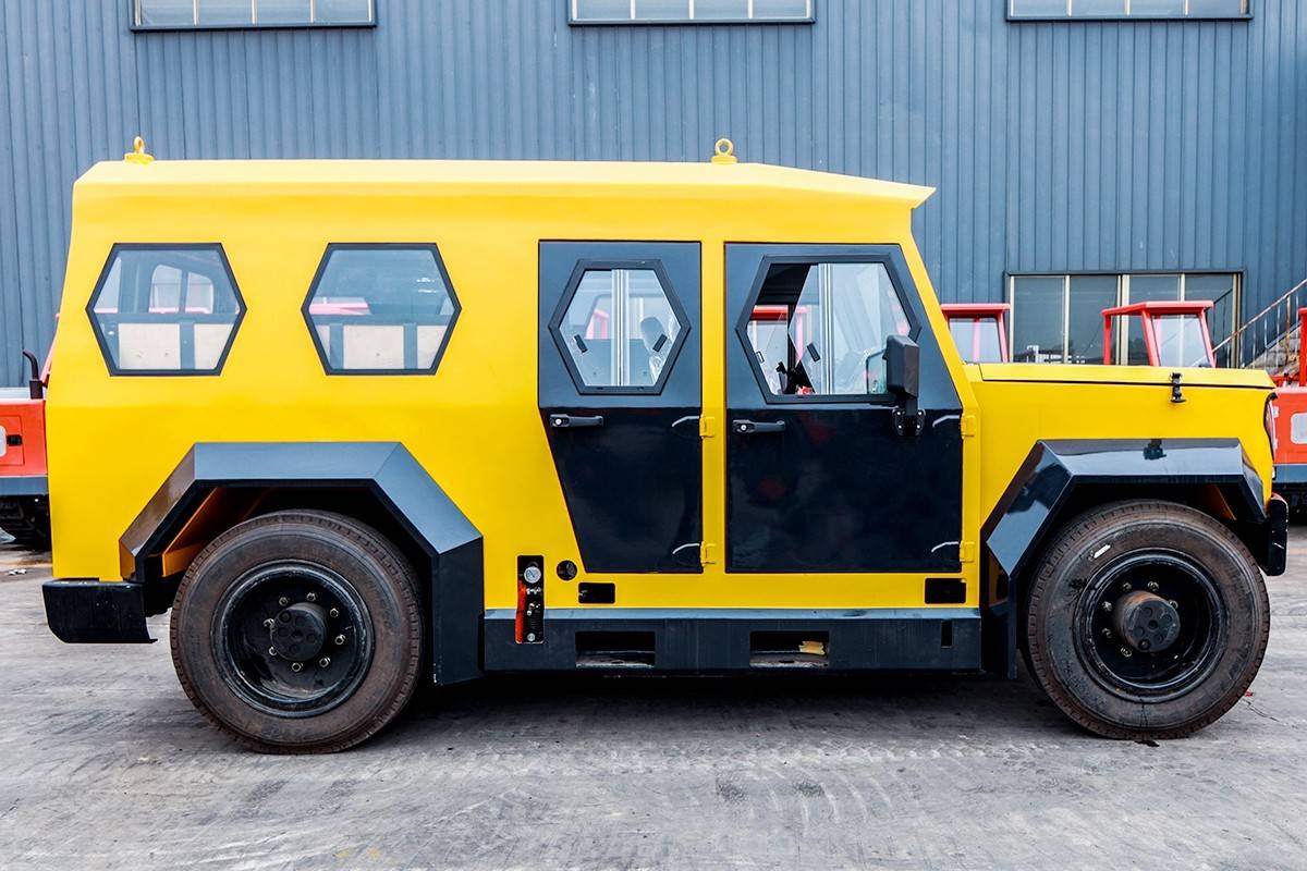 矿用无轨人车配备自动灭火装置