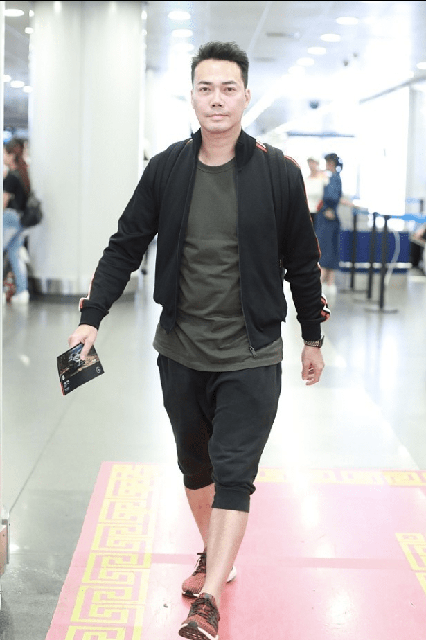 但一定不能油腻,快学学谢天华的清爽穿搭_男士_基本_身材